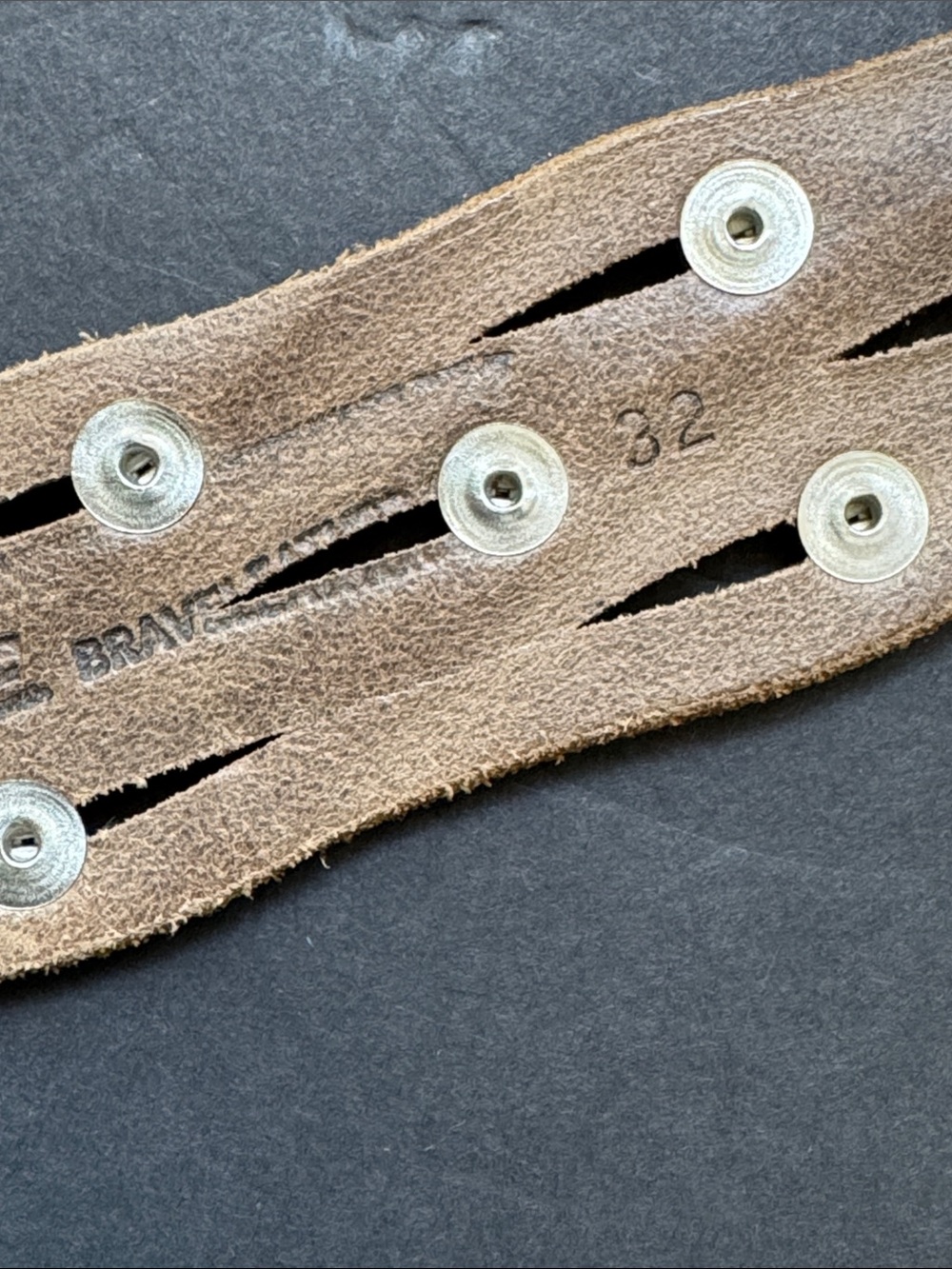 Brave 1992 Brown Leather Studded Belt - Picture 10 of 16